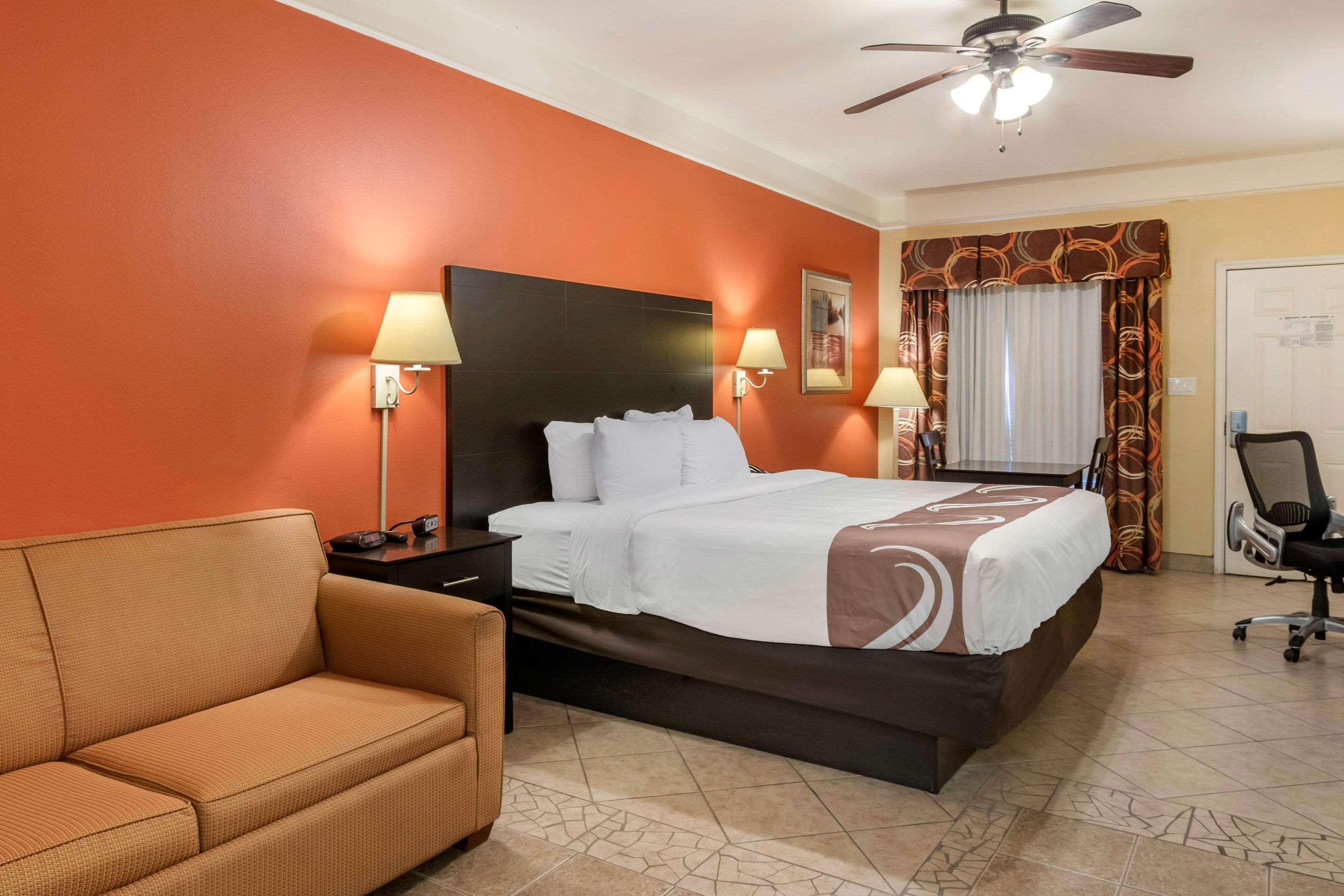 Quality Inn & Suites At The Outlets Mercedes-Weslaco Екстериор снимка
